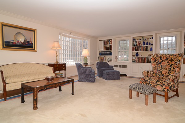 1 Sabrina Farm Wellesley, MA 02482 - Photo 4 of 16 Gallery Image 4
