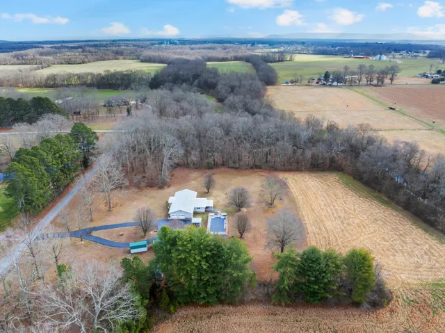 $450,000 | 442 Carr Road, Manchester, TN 37355