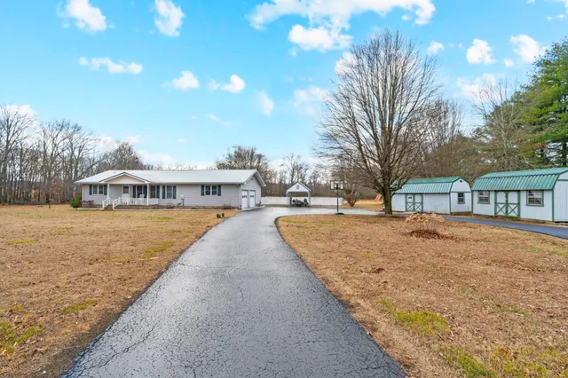 $450,000 | 442 Carr Road, Manchester, TN 37355