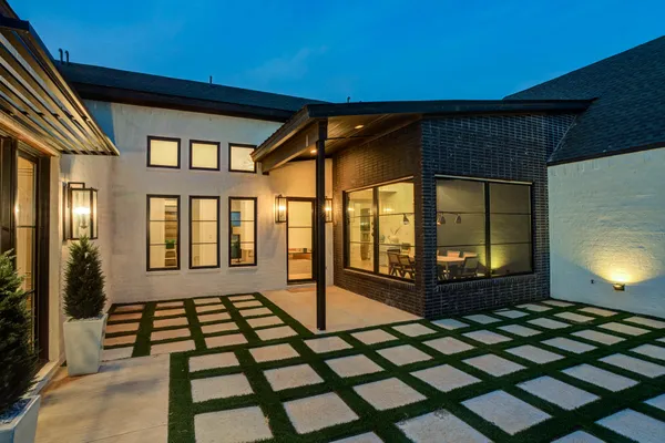 $1,095,000 | 8114 County Road 7000, Lubbock, TX 79407