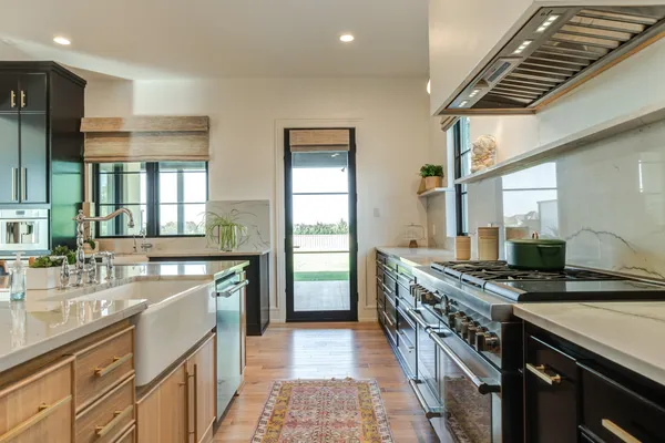 $1,095,000 | 8114 County Road 7000, Lubbock, TX 79407