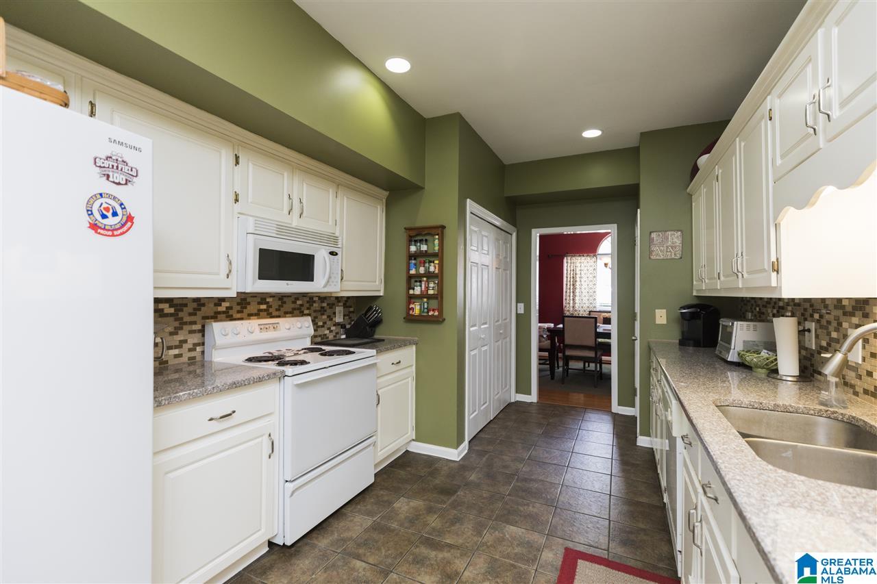 230 Cambrian Ridge Trail Pelham, AL 35124 - Photo 20 of 37