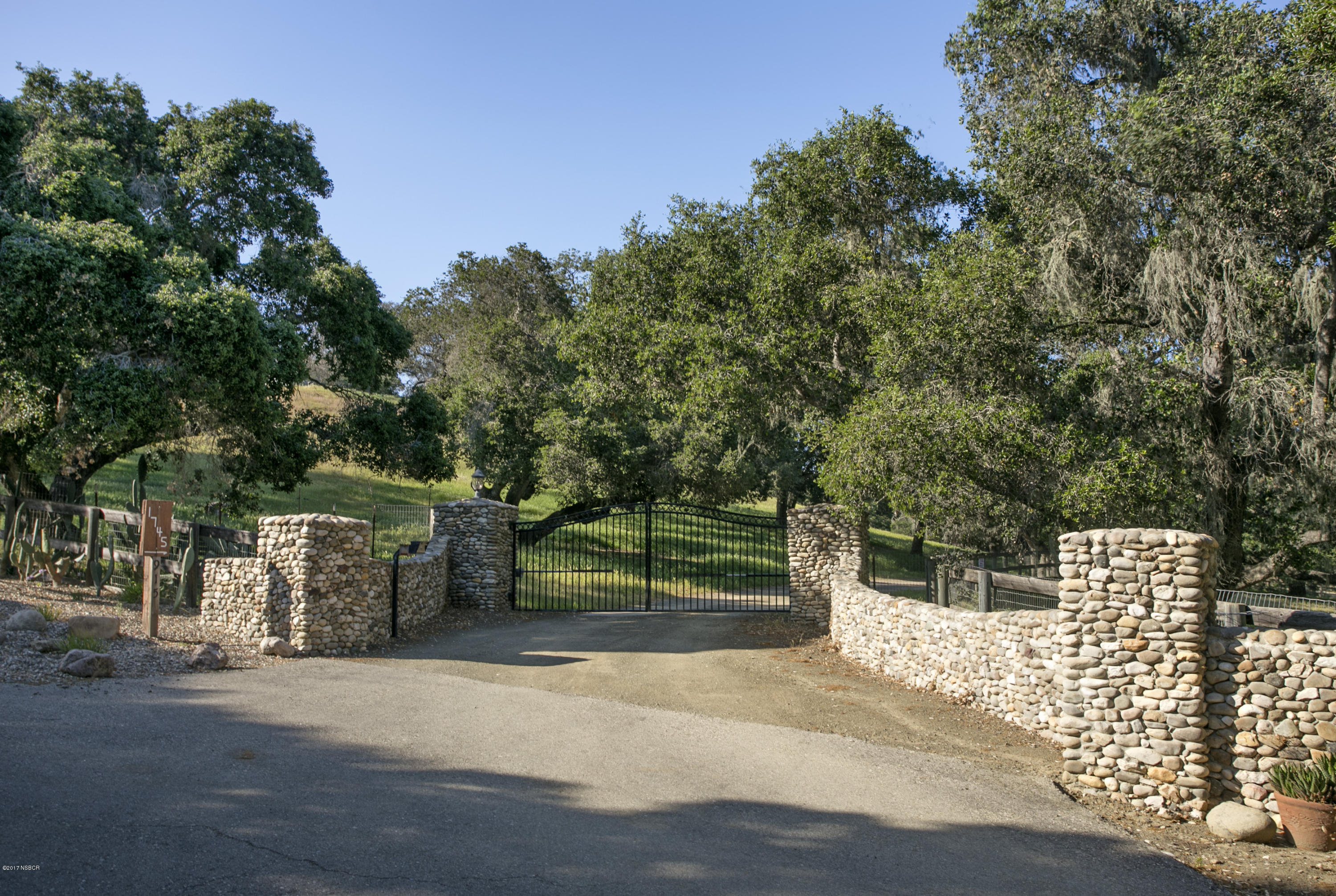 915 Canyon Ridge Road Solvang, CA 93463 - Photo 2 of 23 915CanyonRidge_09