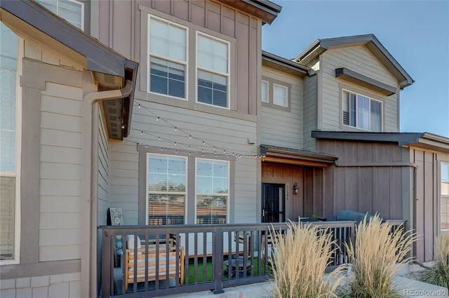 a view of outdoor space yard and deck