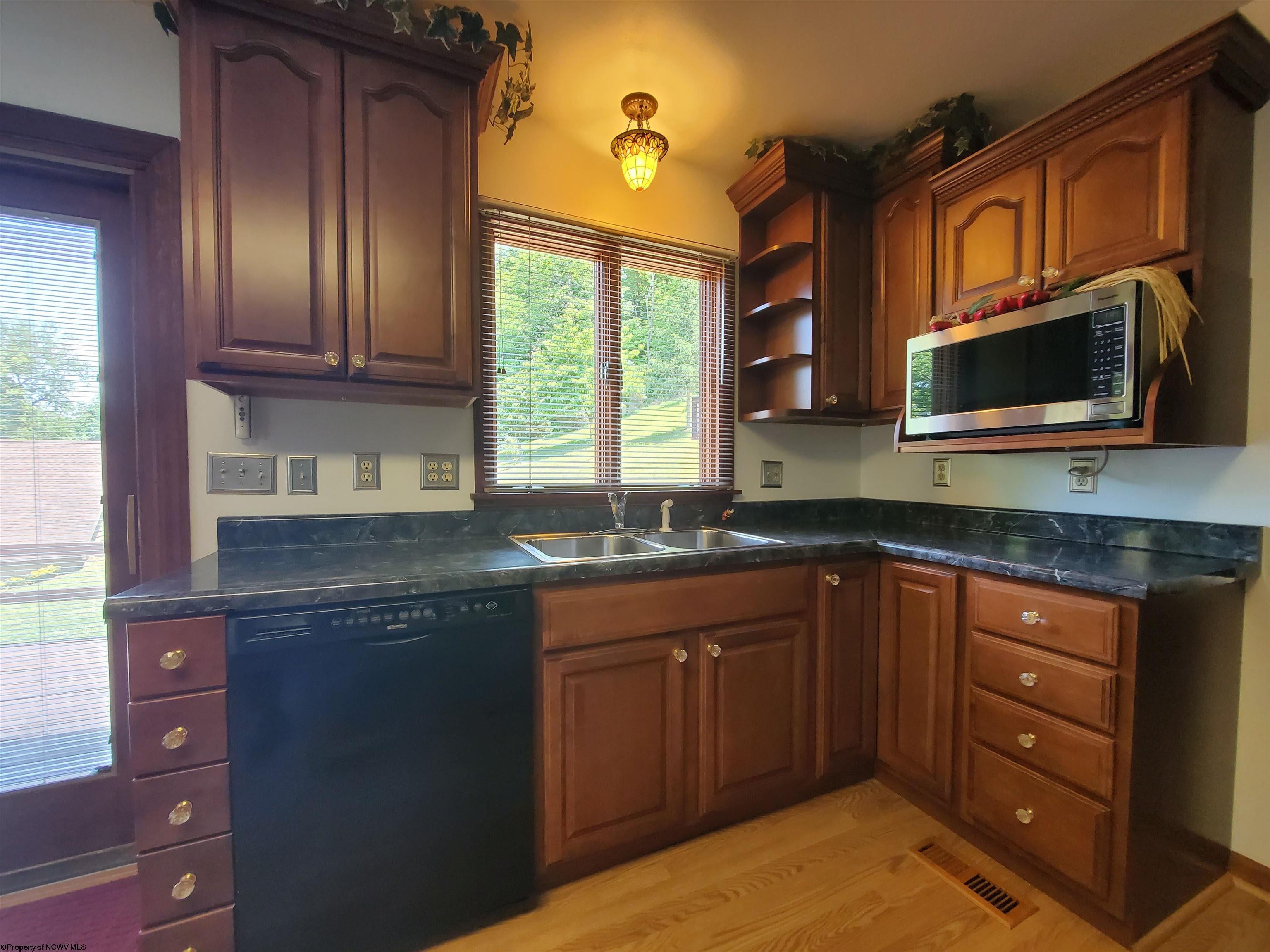 1302 Colfax Road Fairmont, WV 26554 - Photo 16 of 30 Gallery Image 16