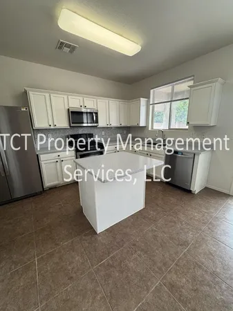 $1,925 | 31304 North Cavalier Drive, San Tan Valley, AZ 85143