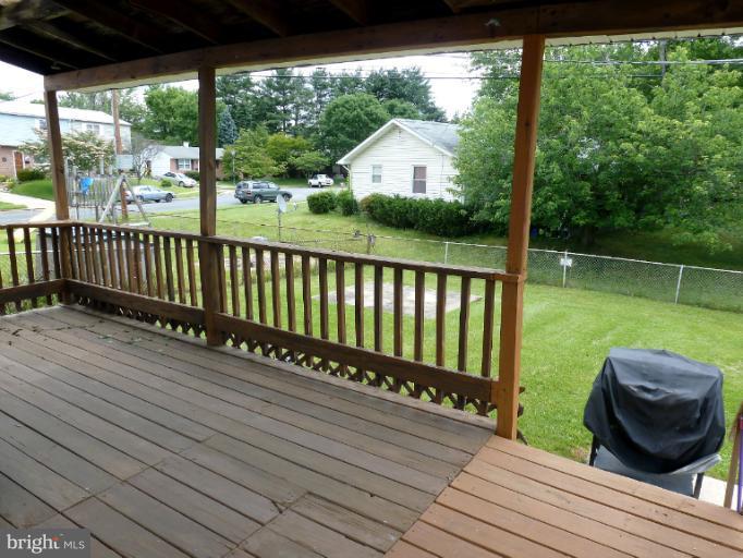 3913 Bryony Road Randallstown, MD 21133 - Photo 14 of 20 Covered Deck