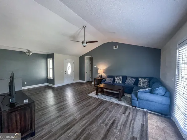 $1,825 | 613 Waverly Lane, Statesboro, GA 30458