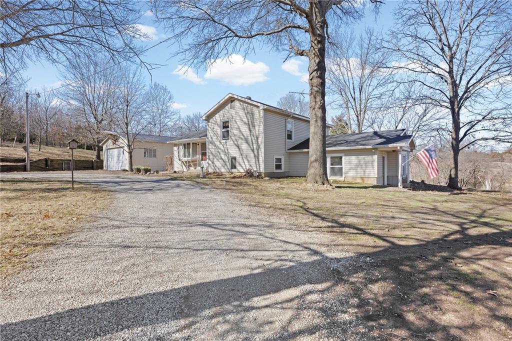 29870 Lookout Road Paola, KS 66071 - Photo 2 of 66