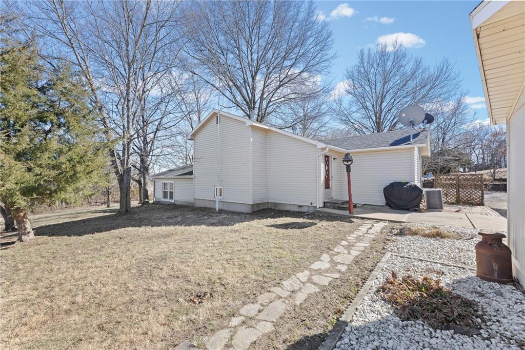 29870 Lookout Road Paola, KS 66071 - Photo 40 of 66