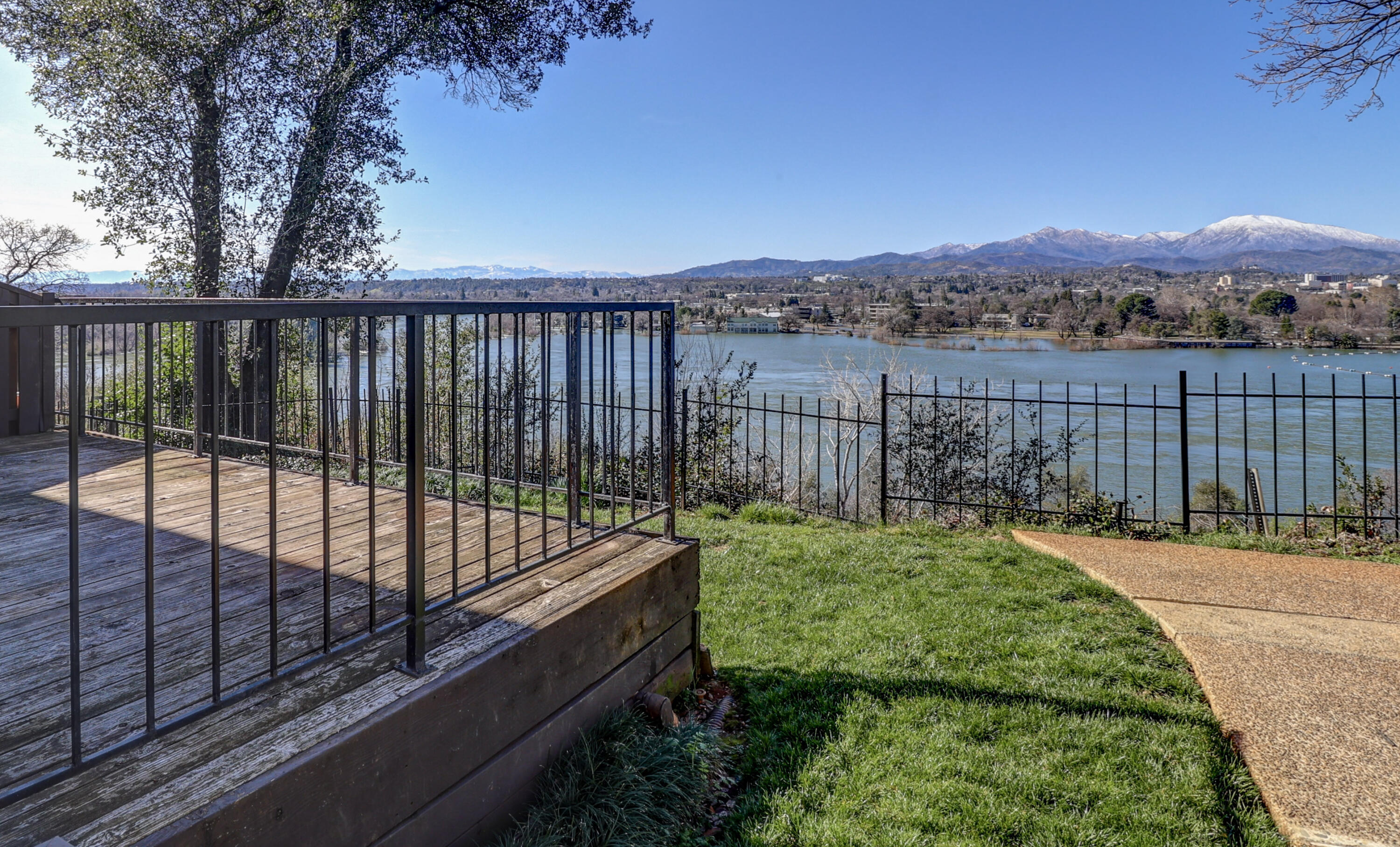 1959 Bechelli Lane Redding, CA 96002 - Photo 4 of 46 River Views