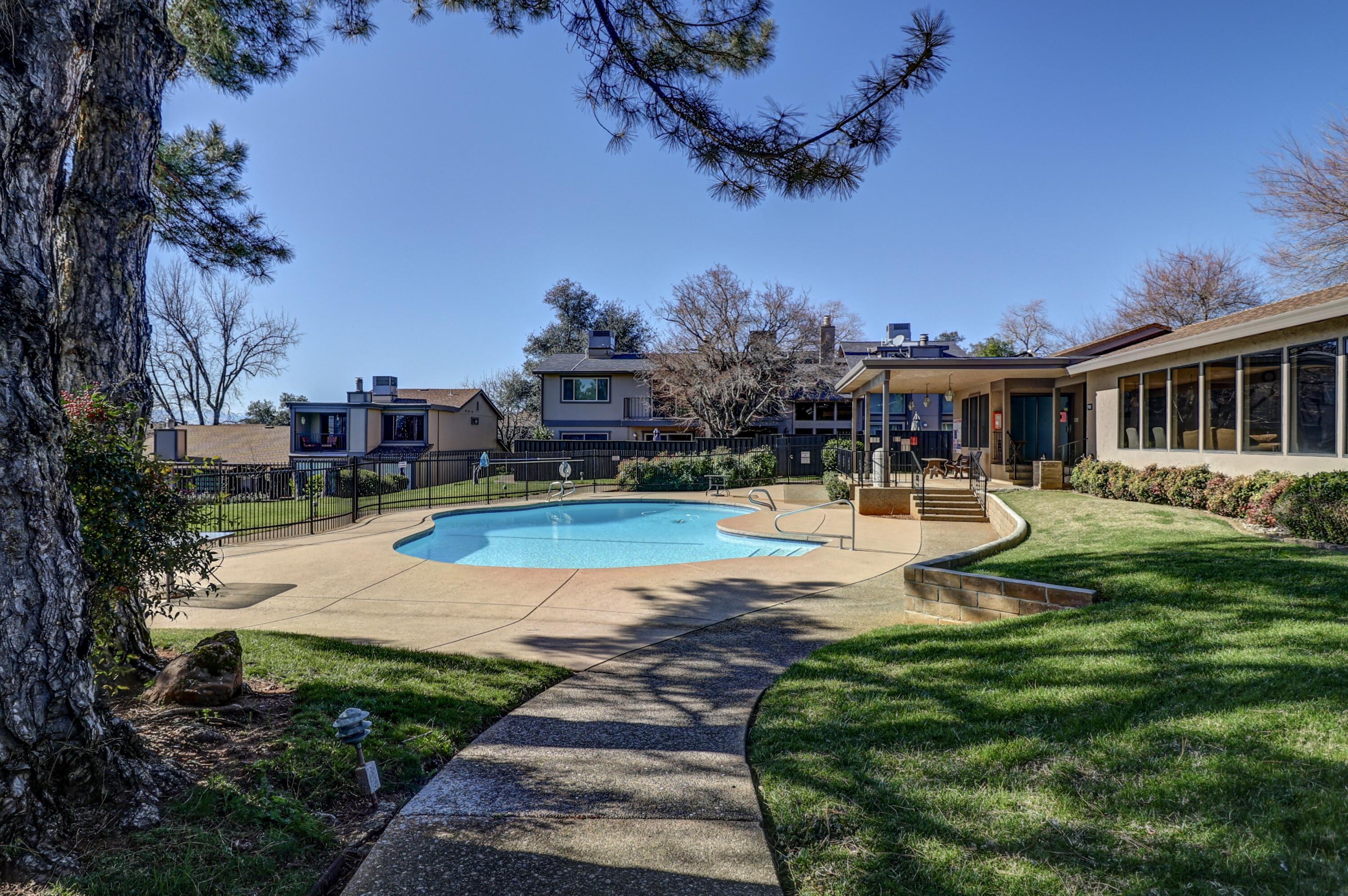 1959 Bechelli Lane Redding, CA 96002 - Photo 46 of 46 Community Pool