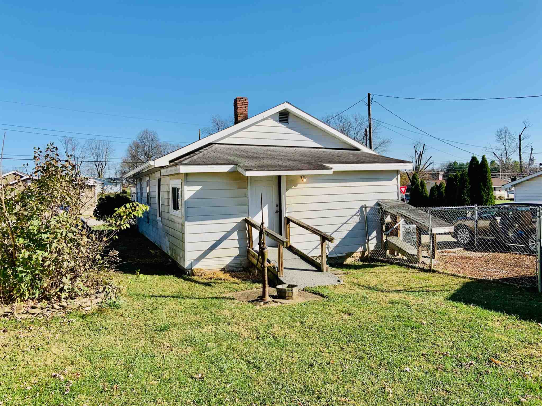 1411 Hillcrest Road Bedford, IN 47421 - Photo 7 of 28 Gallery Image 7