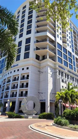 $4,500 | 50 Central Avenue, Unit 15B, Sarasota, FL 34236