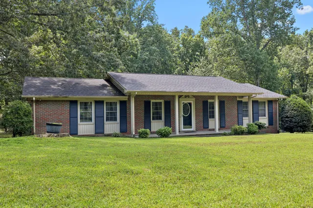 $339,999 | 106 Dogwood Circle, Waverly, TN 37185