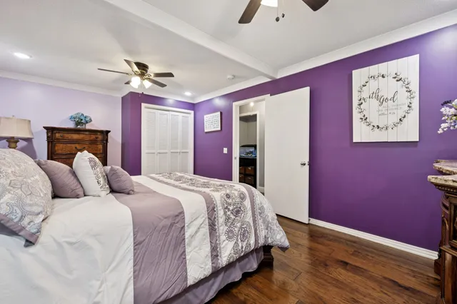 a view of a house with a yard and garage