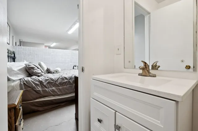 a view of an house with backyard