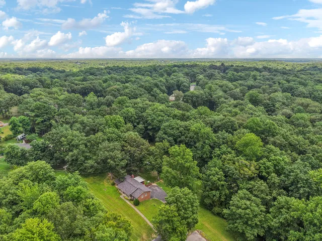 $339,999 | 106 Dogwood Circle, Waverly, TN 37185