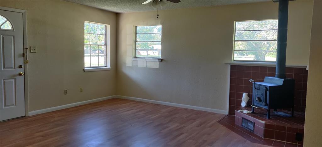 101 South Quinlan Street Howe, TX 75459 - Photo 4 of 7
