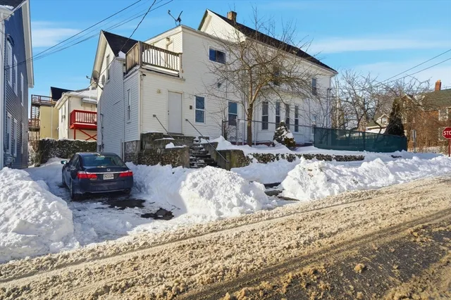 $699,999 | 118 Bartlett Street, Brockton, MA 02301