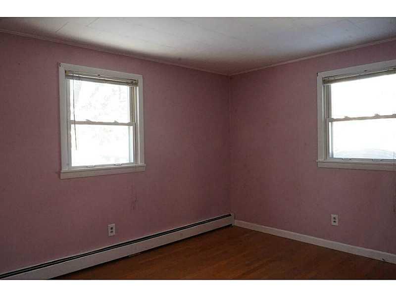 32 Hatfield Road Orrington, ME 04474 - Photo 11 of 20 Bedroom.