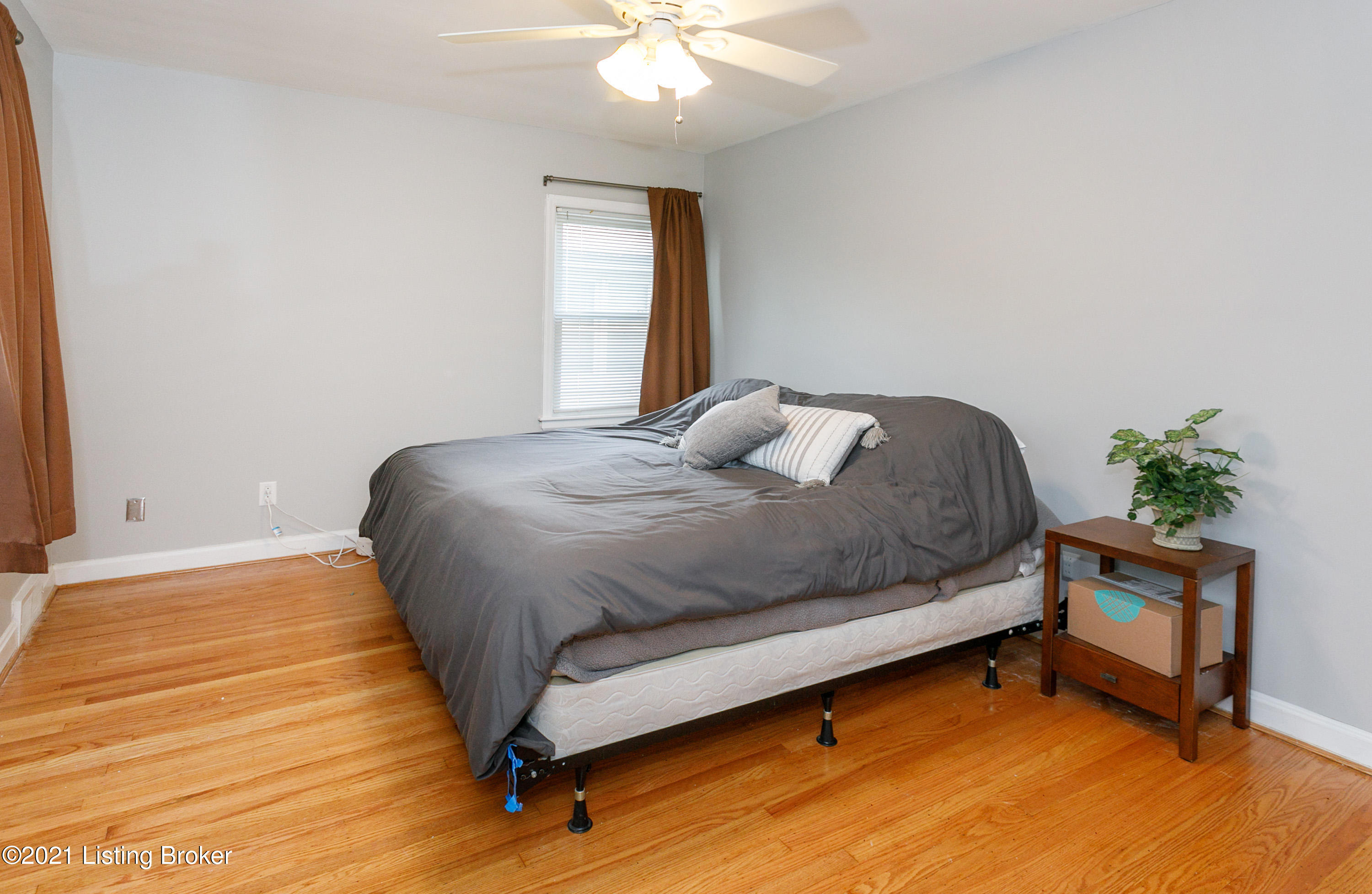 3717 Chevy Chase Road Louisville, KY 40218 - Photo 16 of 37 021