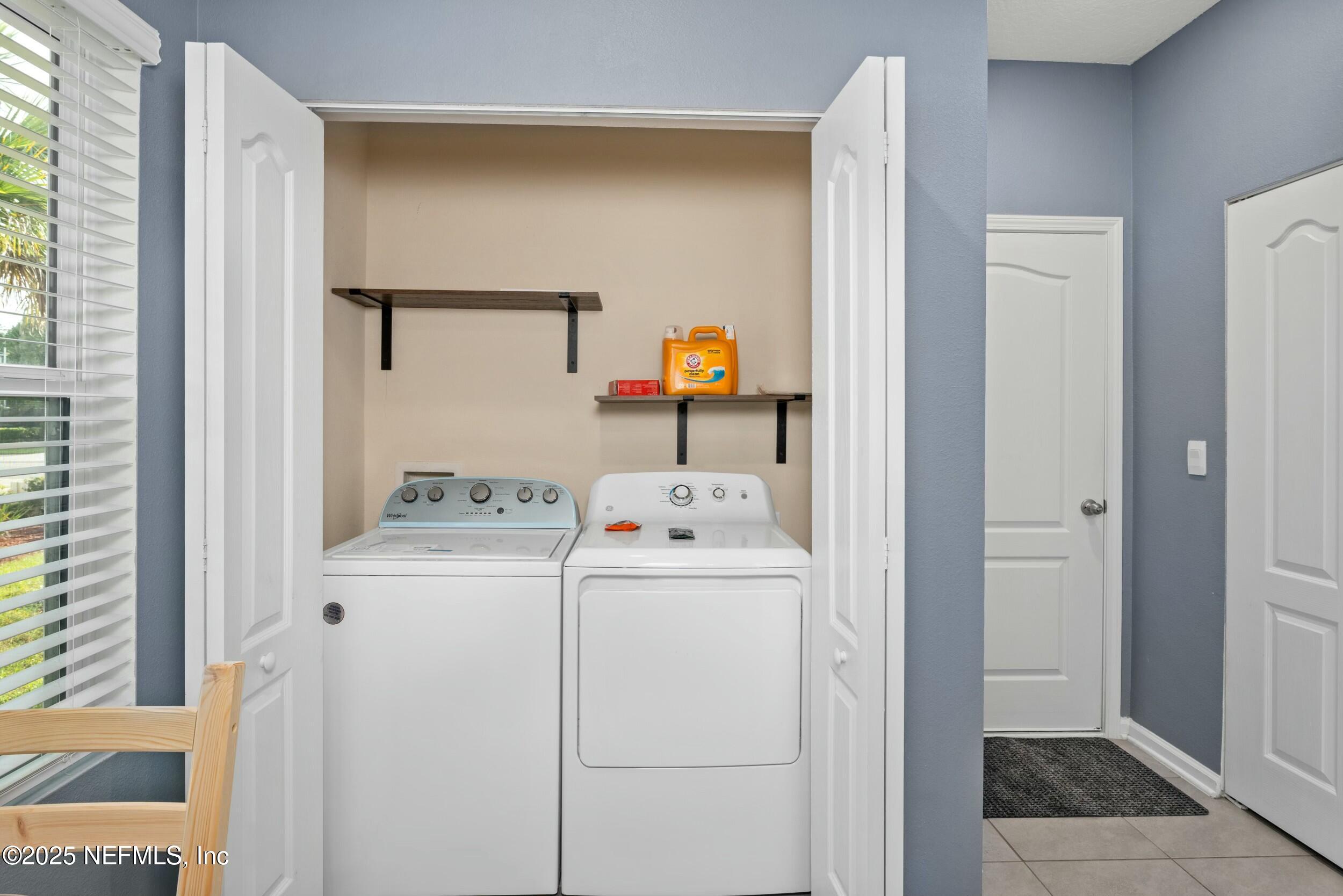 237 Aralia Lane Jacksonville, FL 32216 - Photo 11 of 25 tempImagemZwtMf