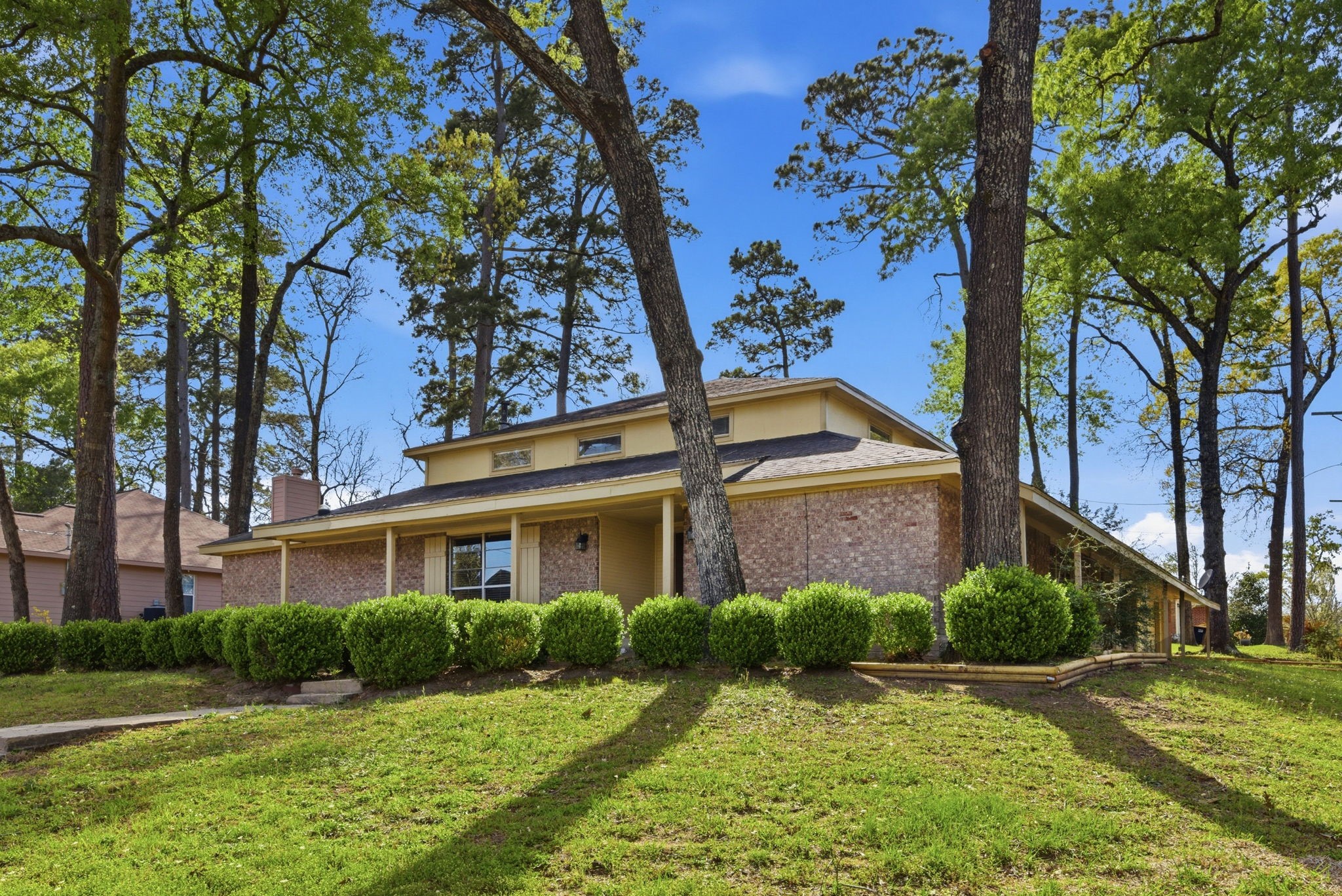 9052 Zapata Way Willis, TX 77378 - Photo 3 of 45