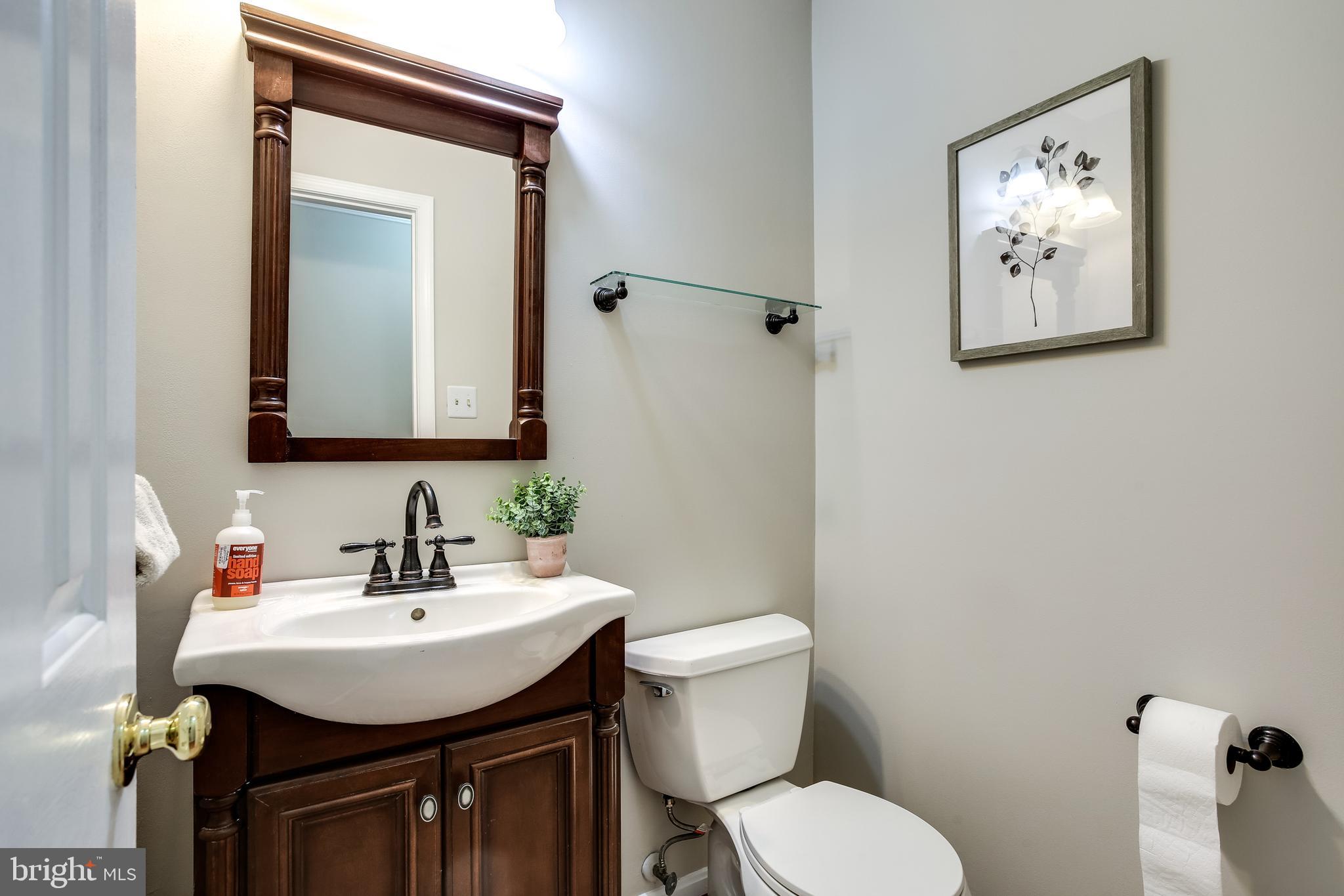 14212 Twig Road Silver Spring, MD 20905 - Photo 15 of 36 Main Level Powder Room