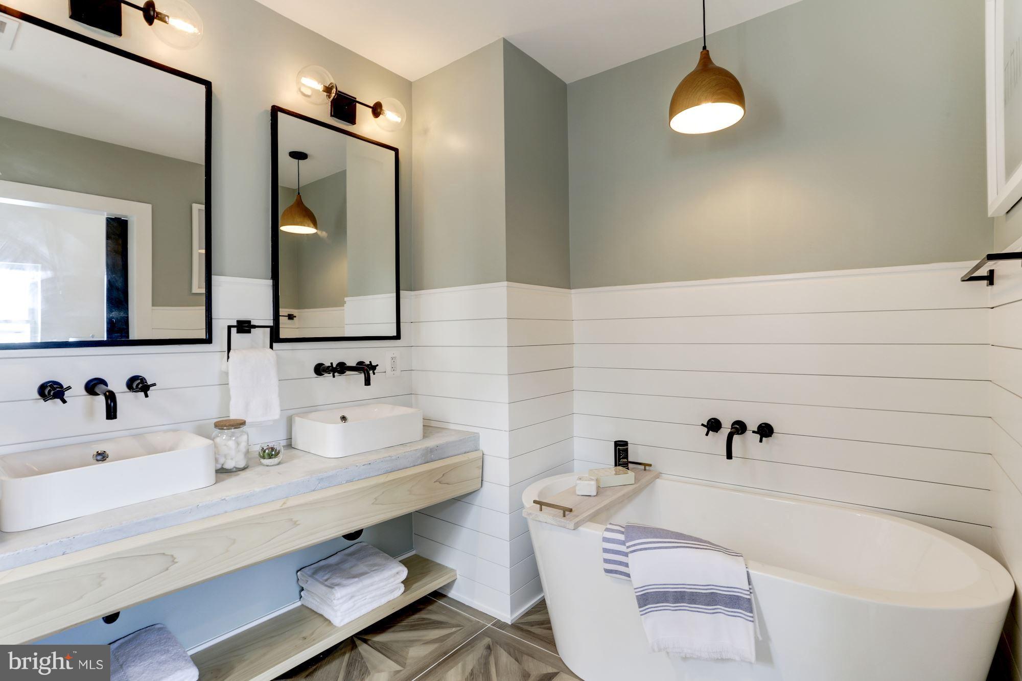 609 Nicholson Street Northwest Washington, DC 20011 - Photo 13 of 29 Bath (Master)