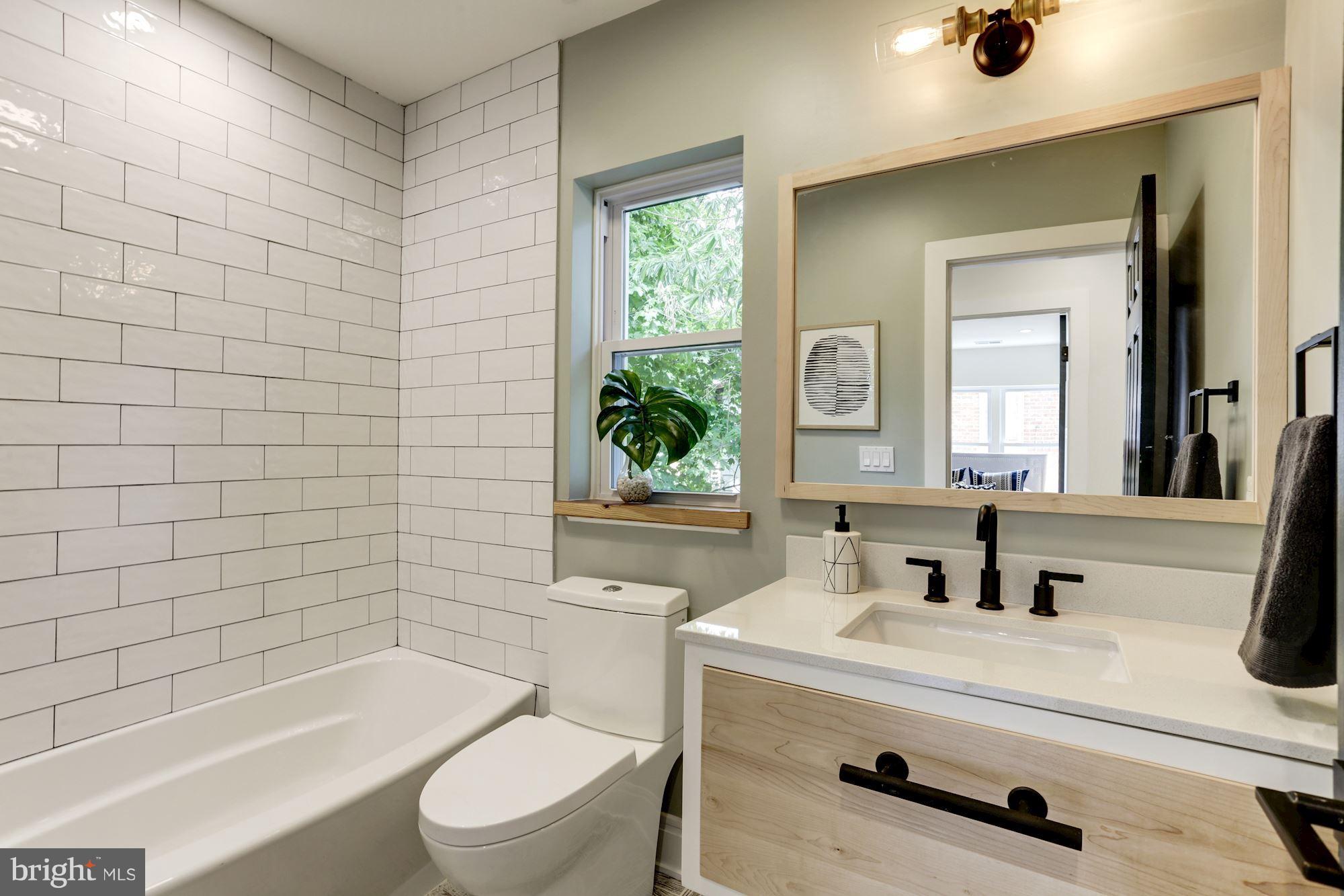 609 Nicholson Street Northwest Washington, DC 20011 - Photo 18 of 29 Bath