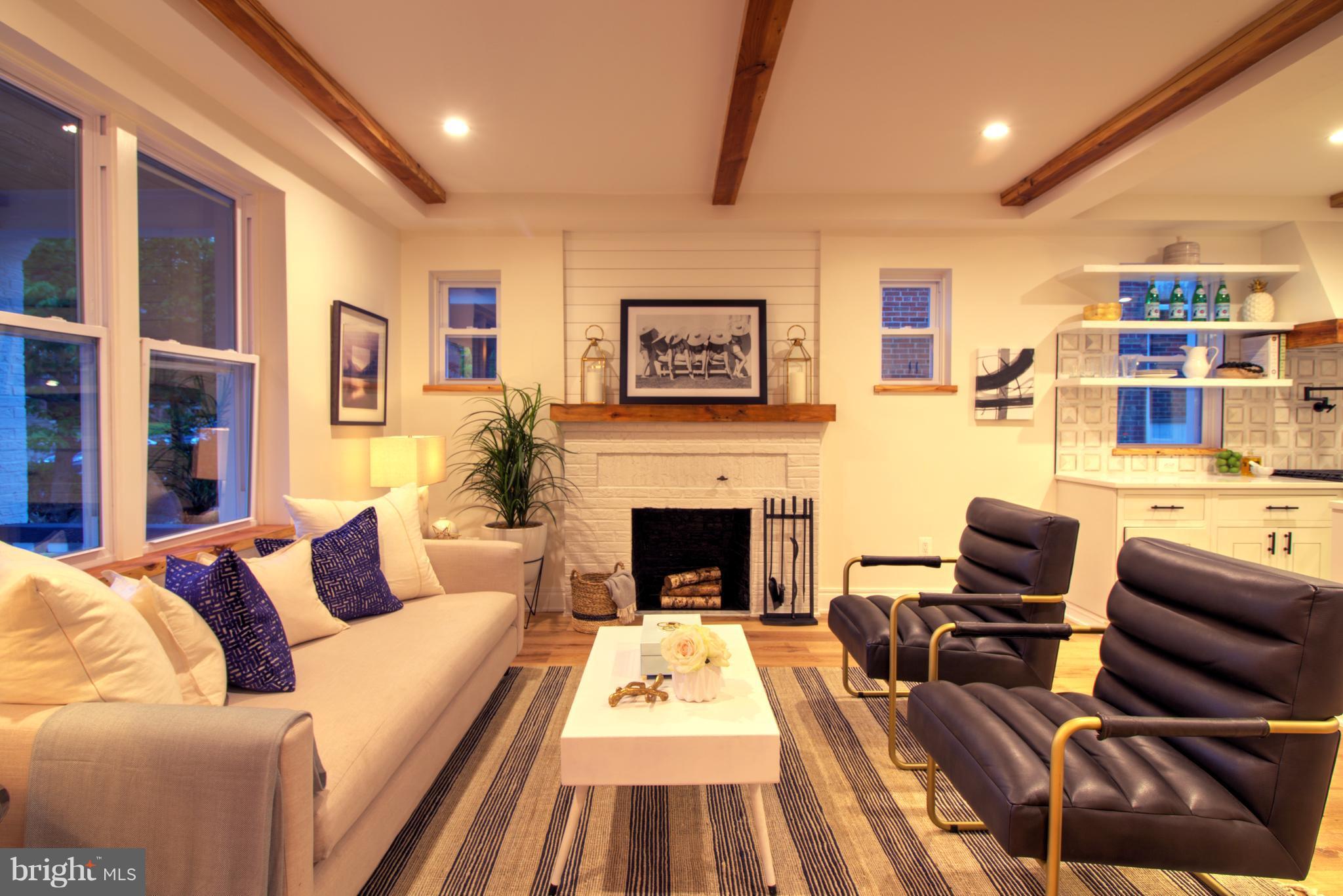 609 Nicholson Street Northwest Washington, DC 20011 - Photo 27 of 29 Living Room