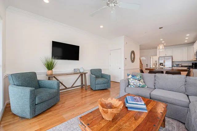 $999,000 | 126 West 2nd Street, Folly Beach, SC 29439