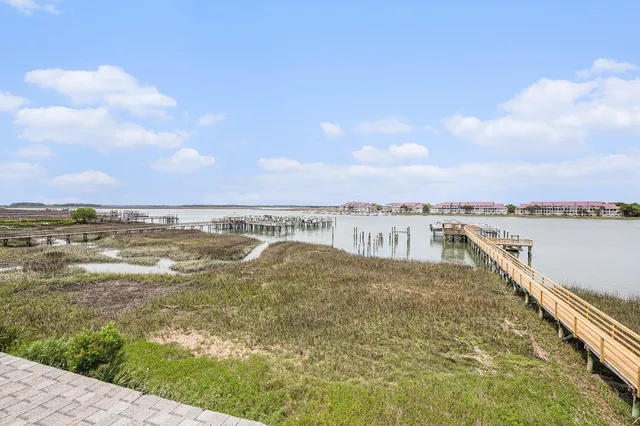 $999,000 | 126 West 2nd Street, Folly Beach, SC 29439