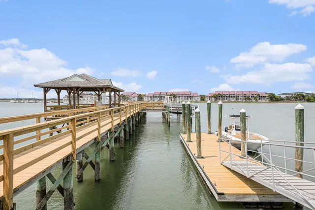 $999,000 | 126 West 2nd Street, Folly Beach, SC 29439