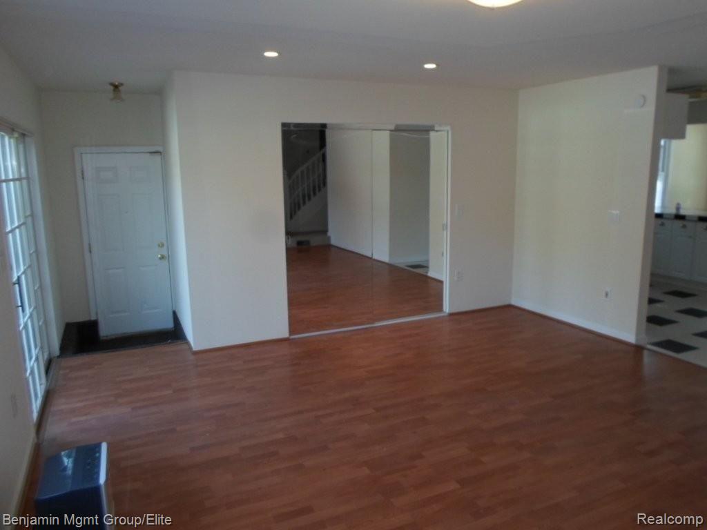 3149 Donley Avenue Rochester, MI 48309 - Photo 5 of 14 LIVING ROOM