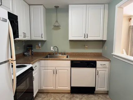 $350,000 | 775 West Main Street, Unit 5, Hyannis, MA 02601