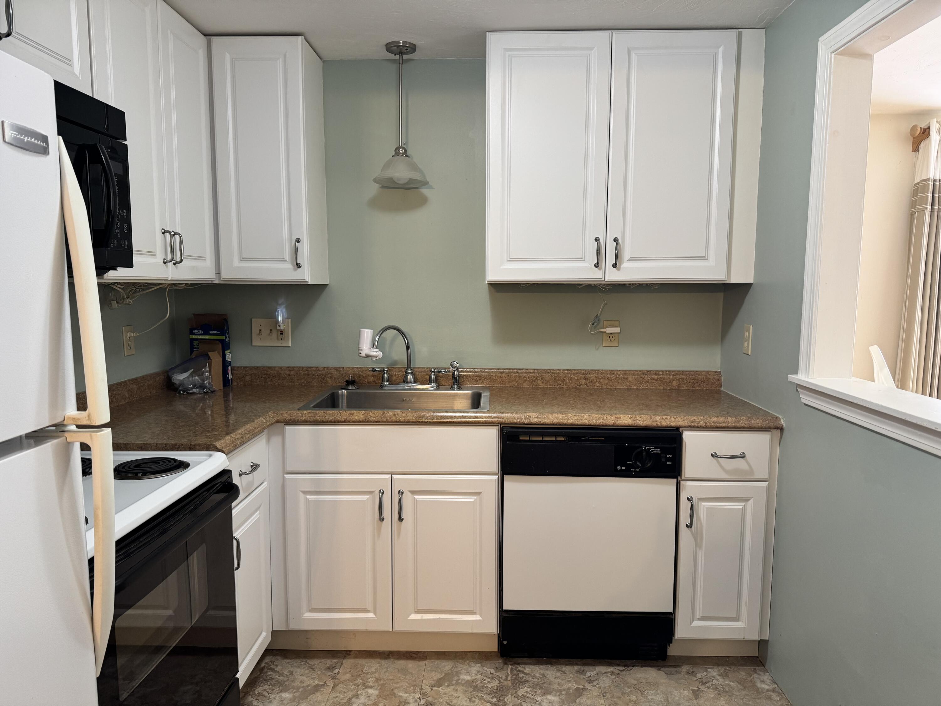 775 West Main Street, Unit 5 Hyannis, MA 02601 - Photo 7 of 20 IMG_5524
