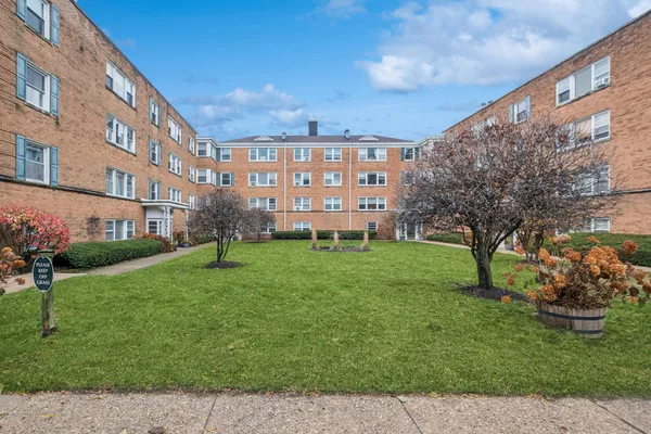 $225,000 | 520 Michigan Avenue, Unit 1E, Evanston, IL 60202