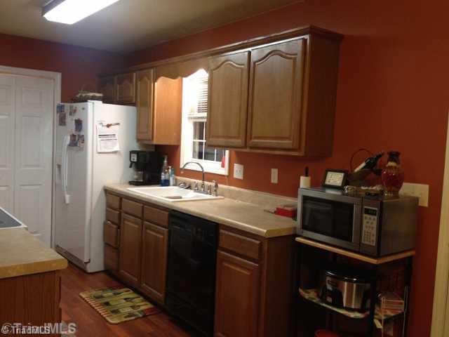 2002 Long Dairy Road Graham, NC 27253 - Photo 3 of 10 Kitchen.