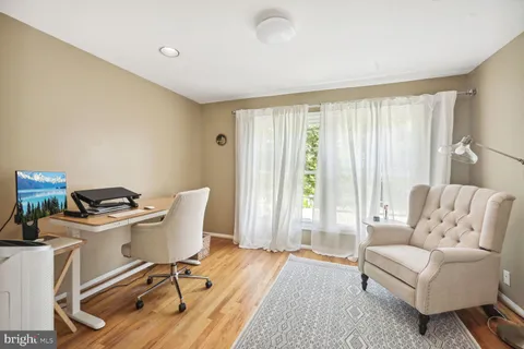 $4,600 | 12904 North Commons Way, Potomac, MD 20854