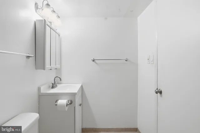 $1,800 | 3811 St Barnabas Road, Unit T1, Suitland, MD 20746