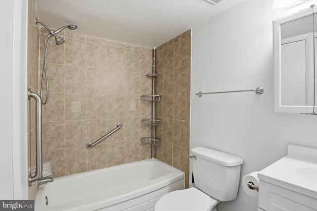 $1,800 | 3811 St Barnabas Road, Unit T1, Suitland, MD 20746