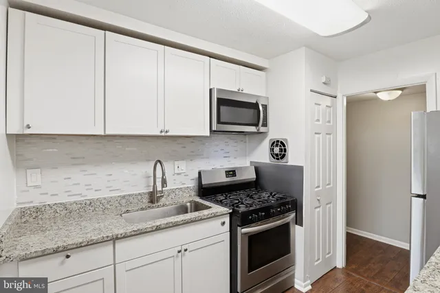 $1,800 | 3811 St Barnabas Road, Unit T1, Suitland, MD 20746