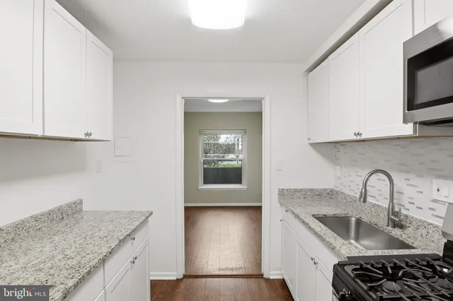 $1,800 | 3811 St Barnabas Road, Unit T1, Suitland, MD 20746