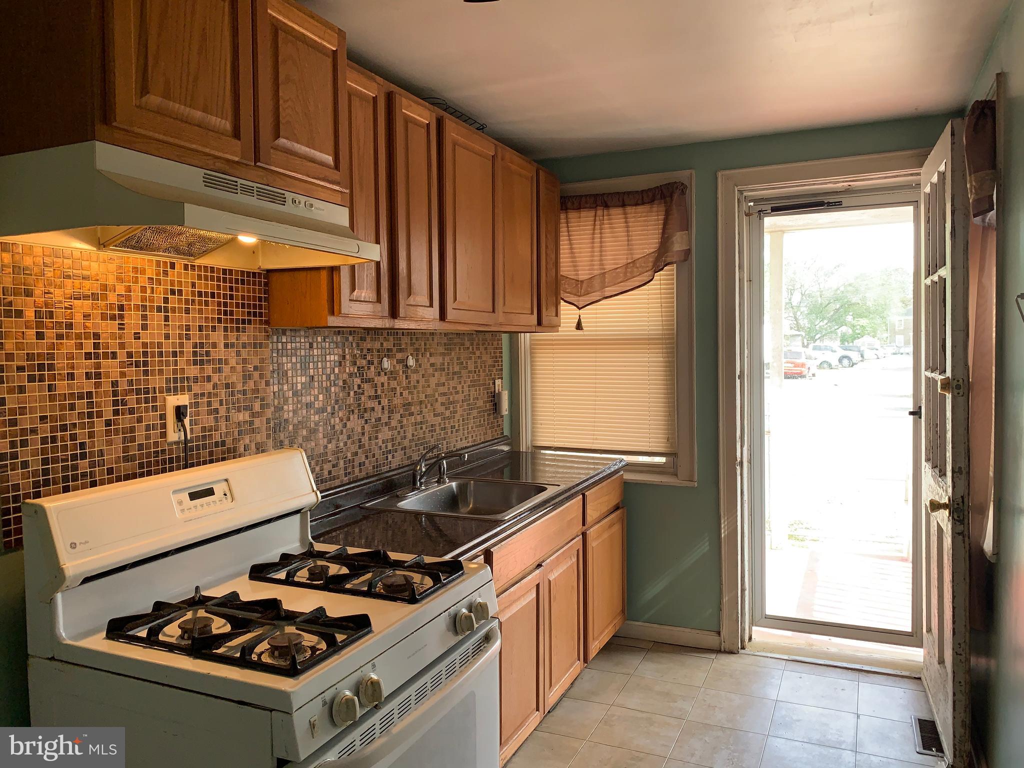 1672 Collings Road Camden, NJ 08104 - Photo 8 of 12 Kitchen
