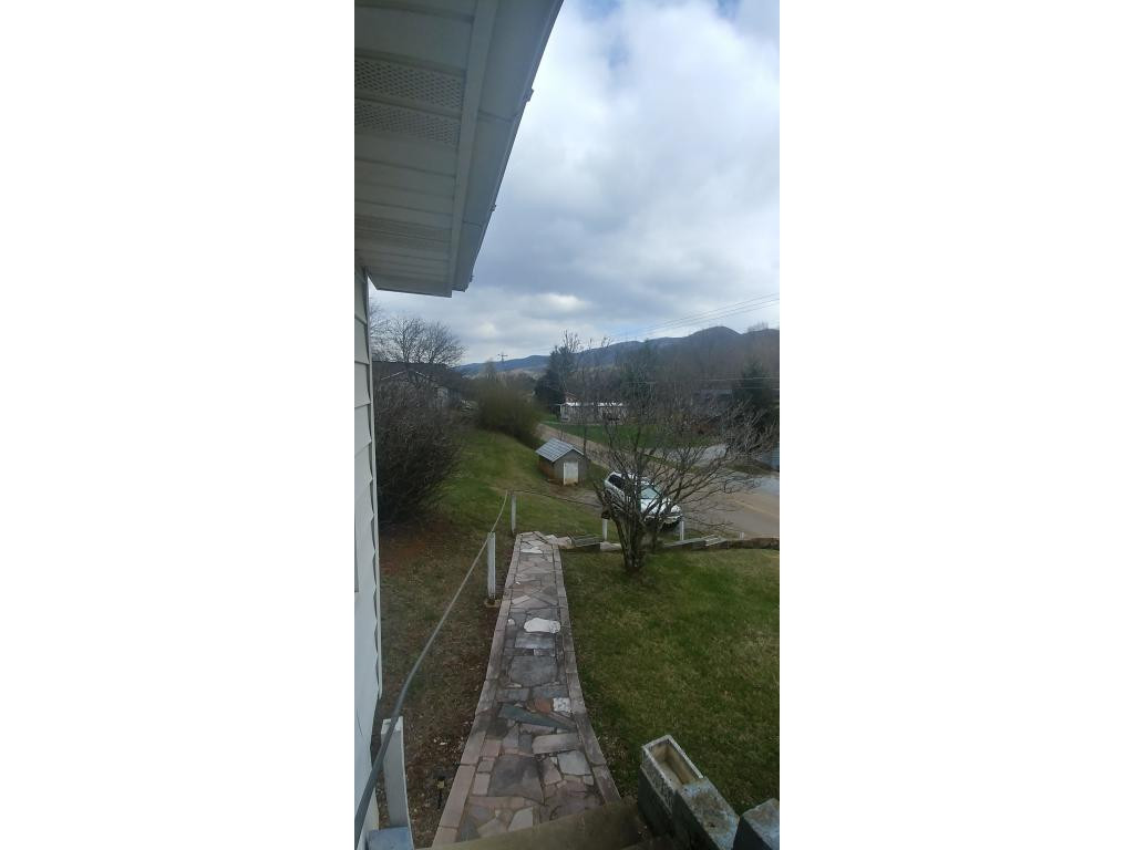 1015 Blue Springs Road Elizabethton, TN 37643 - Photo 9 of 20 Photo 9
