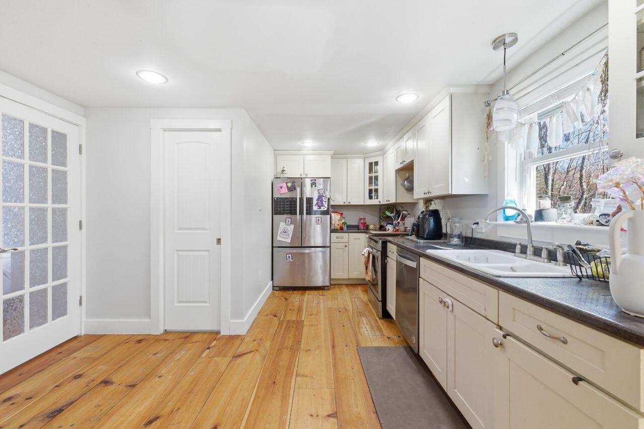 93 Woodland Road Windham, ME 04062 - Photo 21 of 39 3G0A2328