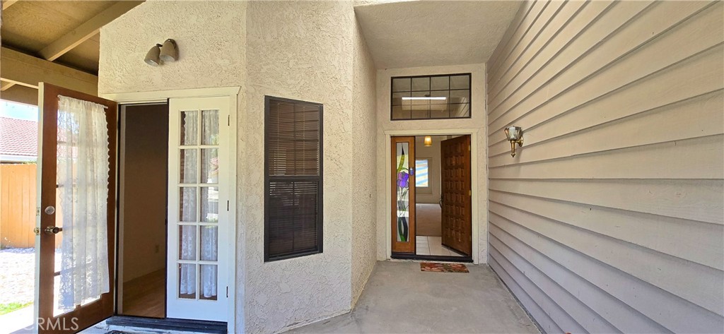 1101 North Heritage Drive Ridgecrest, CA 93555 - Photo 12 of 47 Kitchen Entrance & Main Door