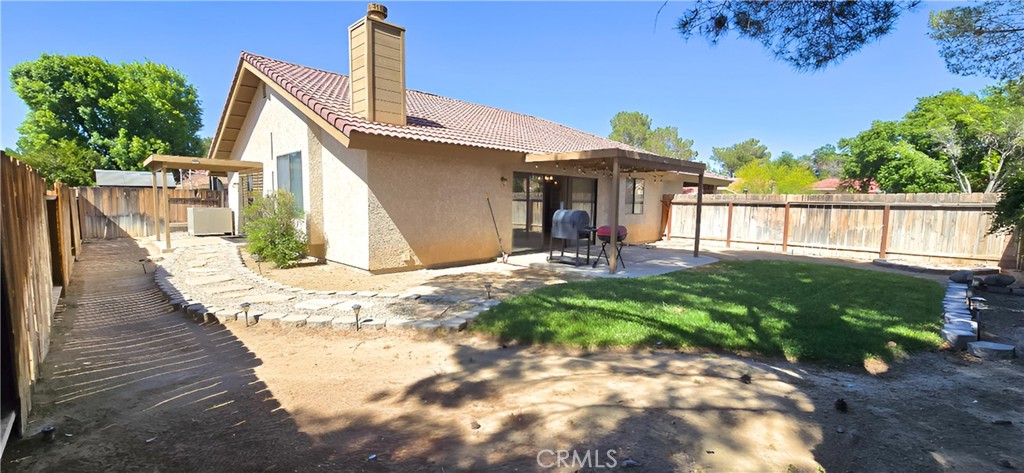 1101 North Heritage Drive Ridgecrest, CA 93555 - Photo 37 of 47 Backyard